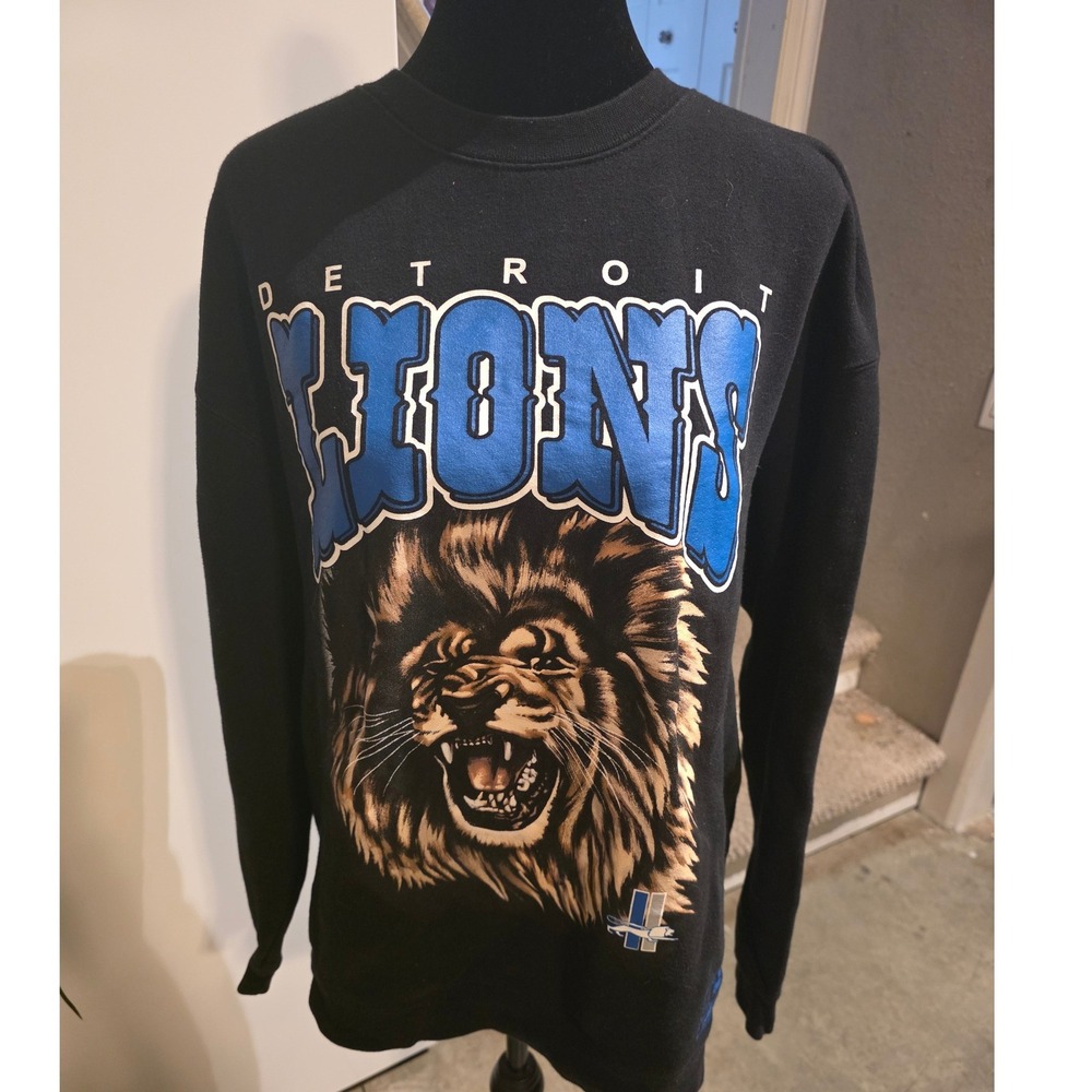 Mitchell & Ness Detroit Lions NFL Throwbacks Black Graphic Sweatshirt Mens L
